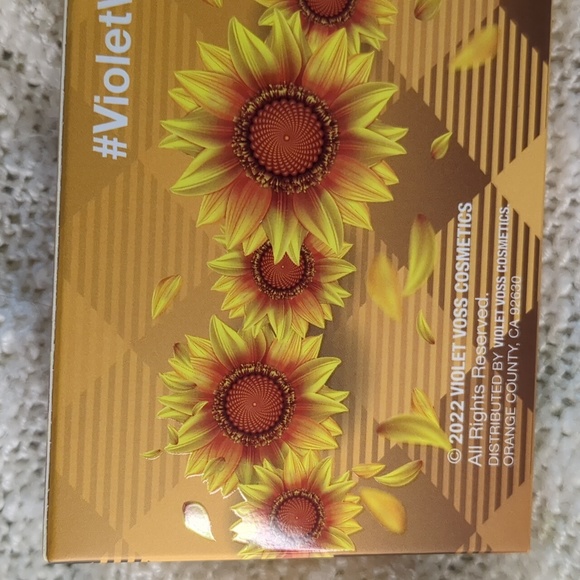 Violet Voss Sunflower Eyeshadow Palette, 10 x 1.2g/0.04oz per shade - Picture 6 of 14
